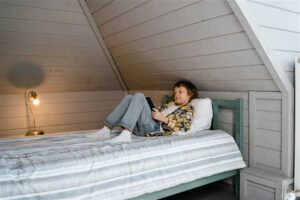 Чем отделать стены на кухне в частном доме?